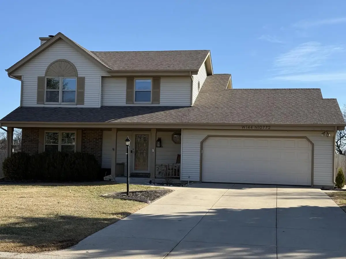 W144N10772 Lincoln DRIVE, Germantown, WI 53022 - #1