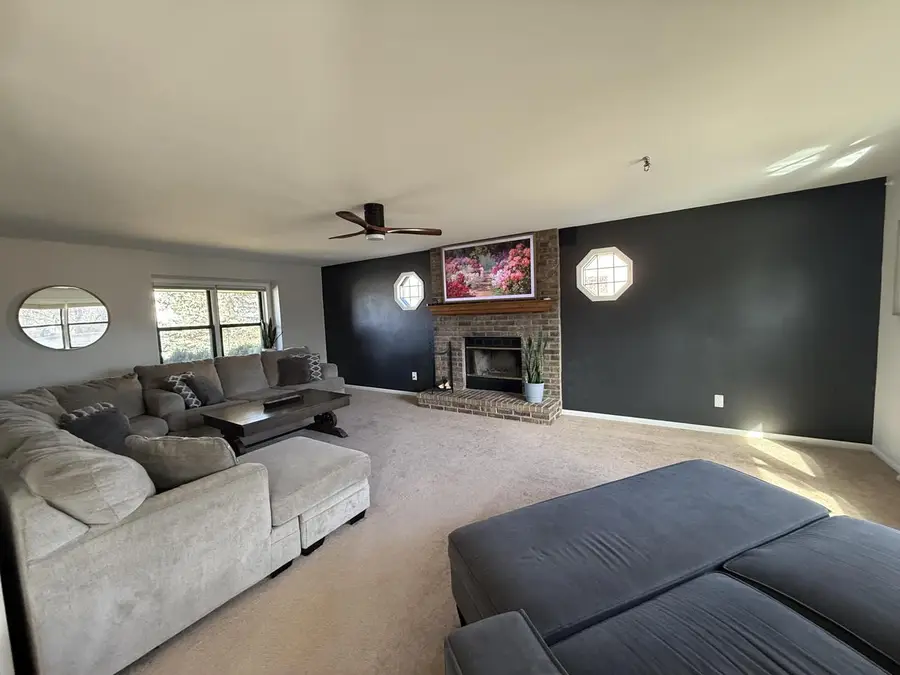 W144N10772 Lincoln DRIVE, Germantown, WI 53022 - #2