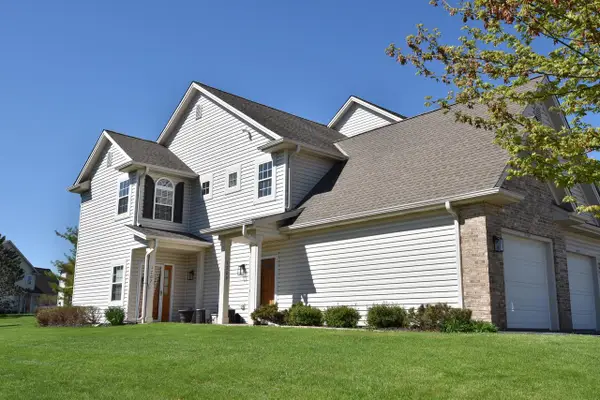 1709 Woodland WAY, Slinger, WI 53086