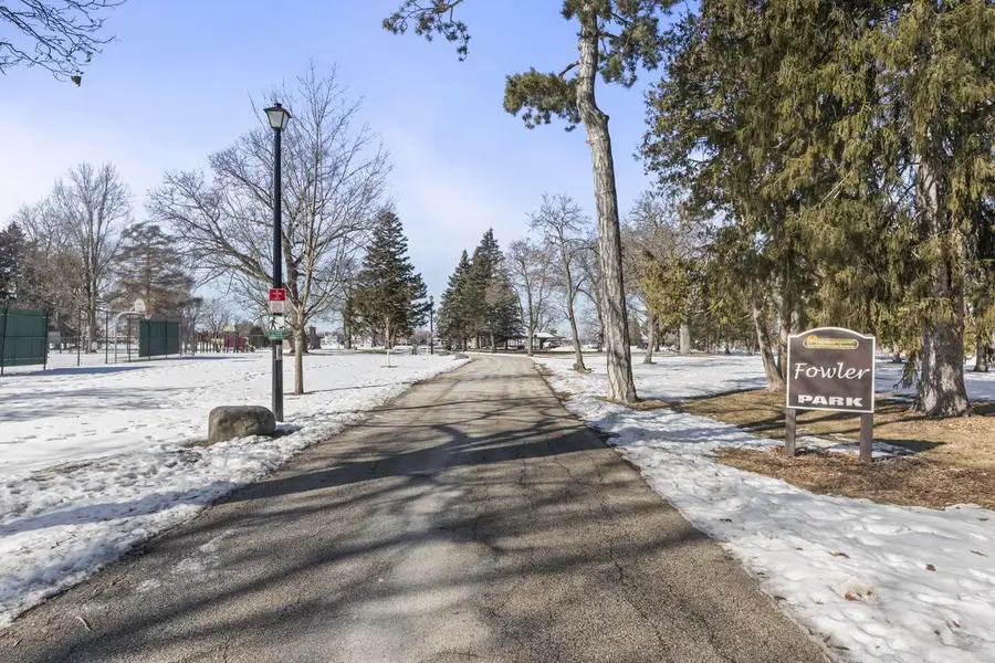 542 N Oakwood AVENUE, Oconomowoc, WI 53066 - #3