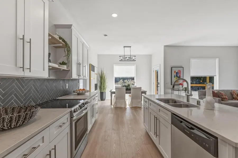 4013 W Parkland AVENUE, Brown Deer, WI 53209 - #3