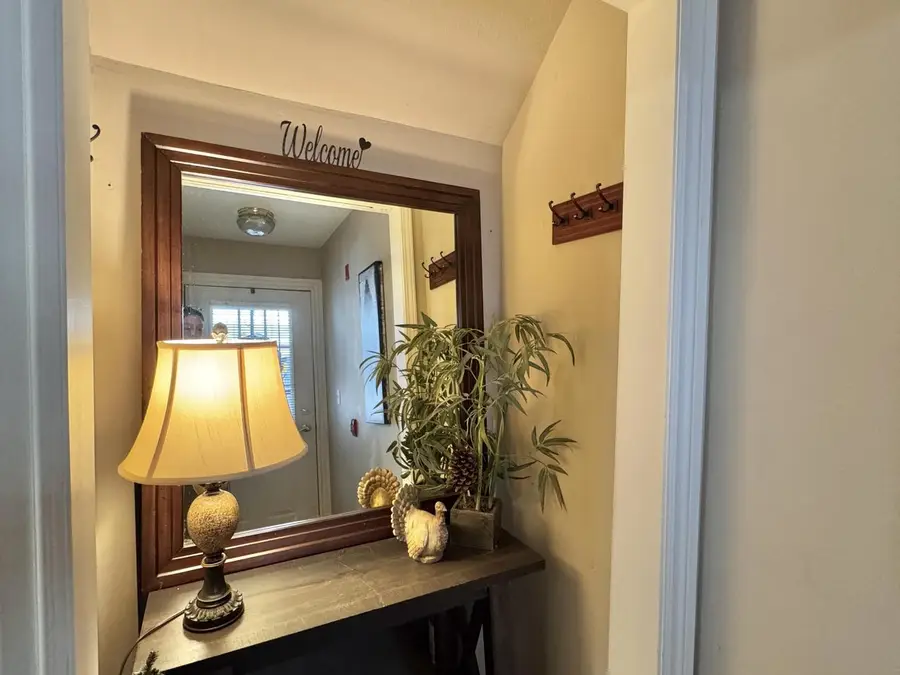 550 Pewaukee ROAD #C, Pewaukee, WI 53072 - #3