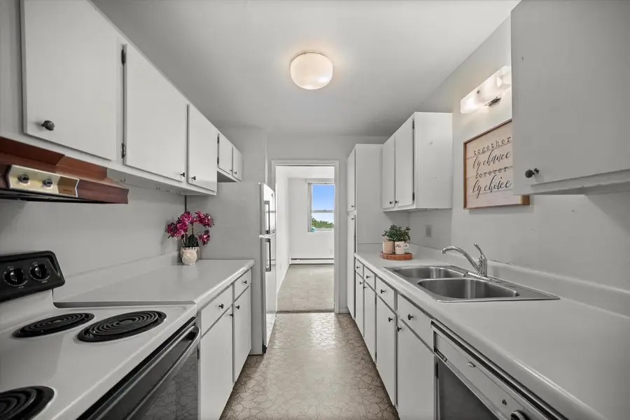 1707 N Prospect AVENUE #4A, Milwaukee, WI 53202 - #3