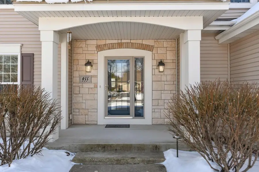 955 Dana LANE, Waukesha, WI 53189 - #2