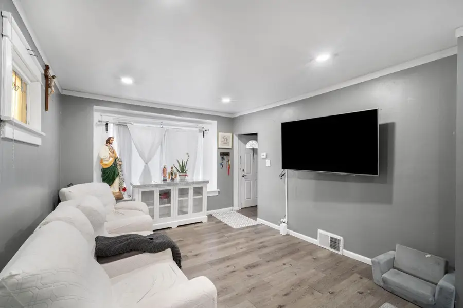 2960 S 15th PLACE, Milwaukee, WI 53215 - #2