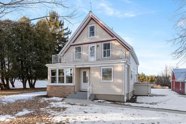 1052 Arrowhead ROAD, Grafton, WI 53024