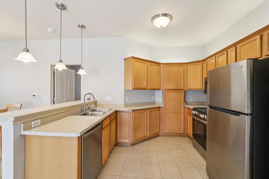 9405 S Cobblestone WAY #A, Franklin, WI 53132 - #2