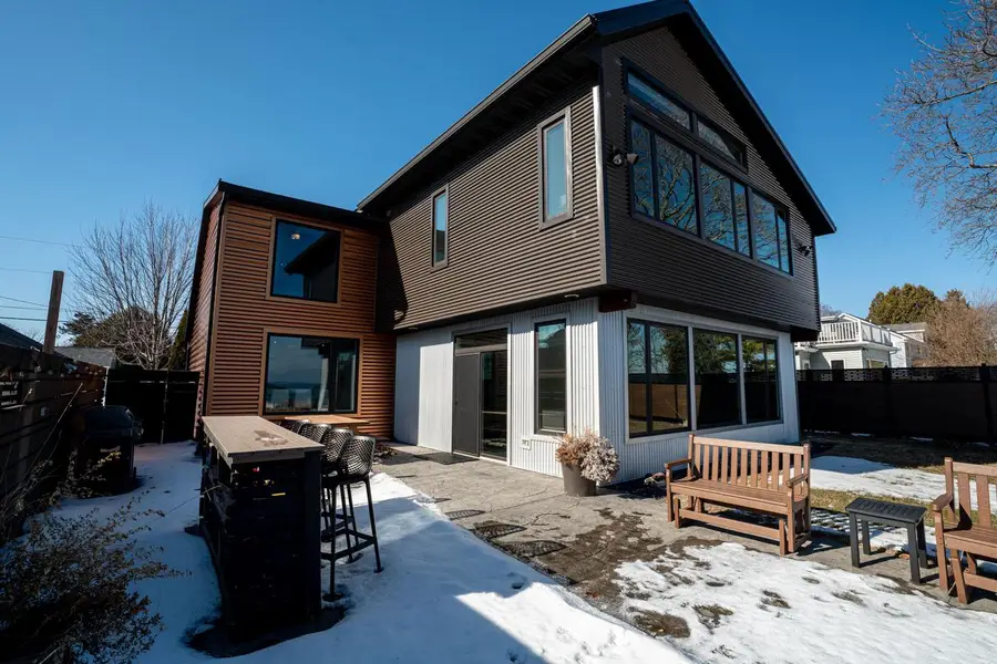 2533 Lakeshore DRIVE, Sheboygan, WI 53081 - #2