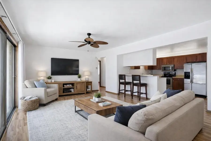 3195 W Mangold AVENUE #D, Greenfield, WI 53221 - #2