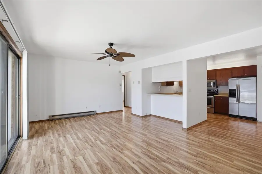 3195 W Mangold AVENUE #D, Greenfield, WI 53221 - #3