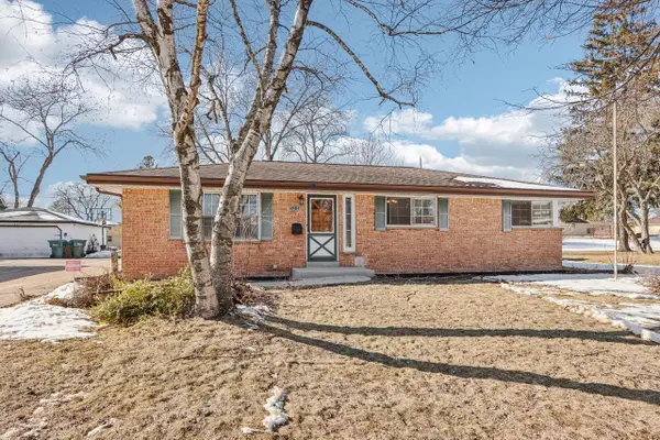 5215 Morningside DRIVE, Greendale, WI 53129