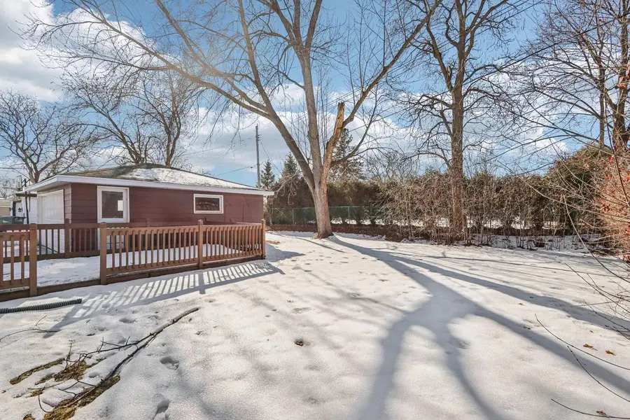 5215 Morningside DRIVE, Greendale, WI 53129 - #2