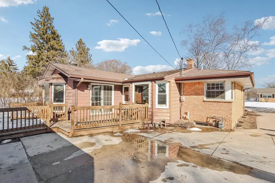 5215 Morningside DRIVE, Greendale, WI 53129 - #3