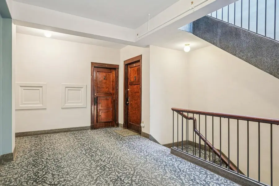 1983 N Summit AVENUE #34, Milwaukee, WI 53202 - #3