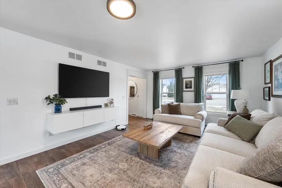 286 Julie Anna COURT, Belgium, WI 53004 - #3