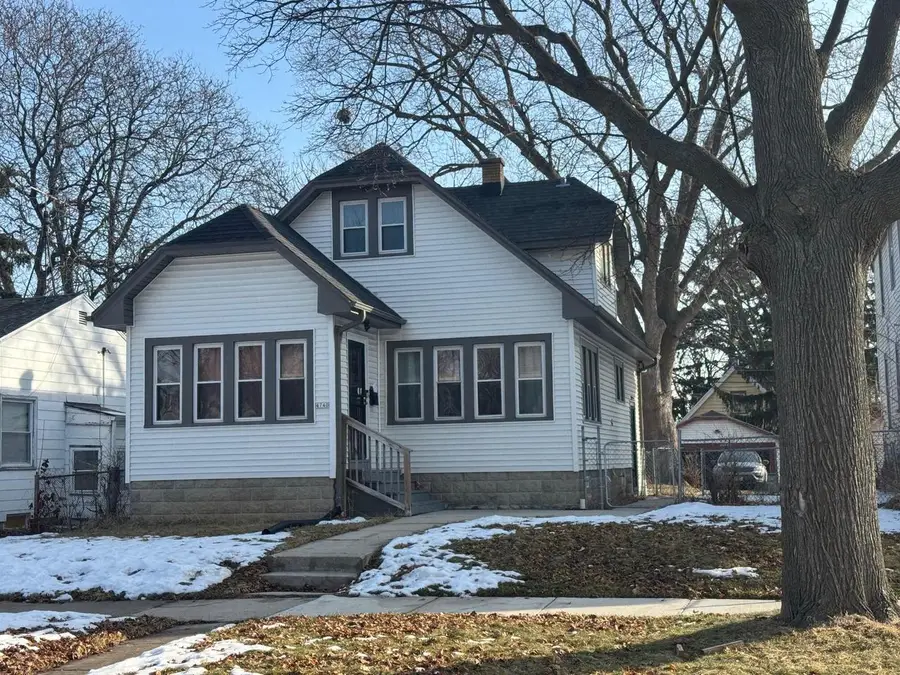 4740 N 30th STREET, Milwaukee, WI 53209 - #2