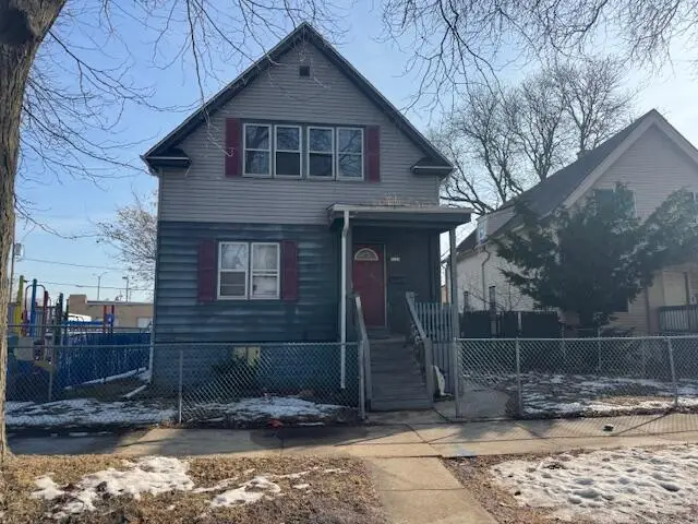 3130 N 37th STREET, Milwaukee, WI 53216 - #2