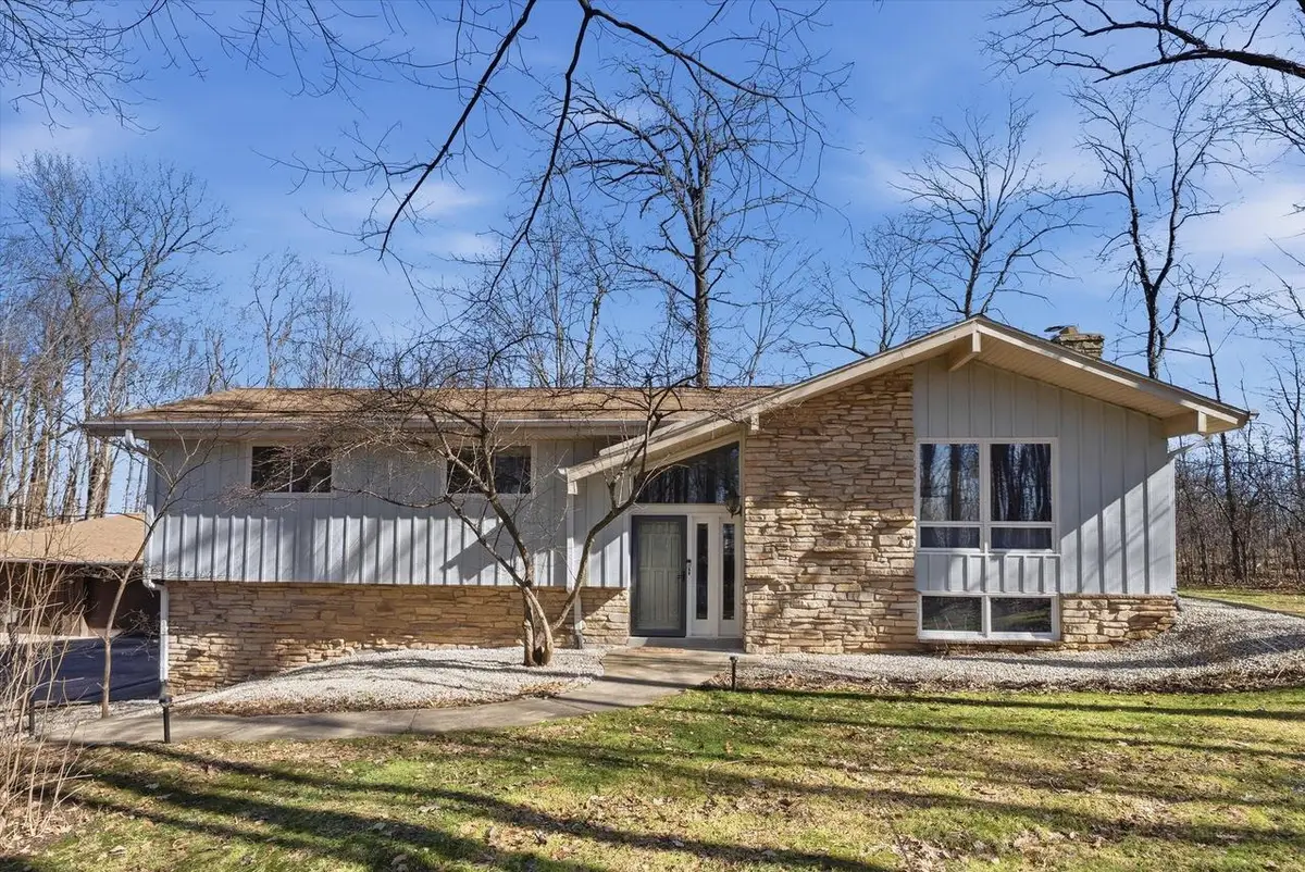 332 Glenview LANE, Grafton, WI 53024 - #1