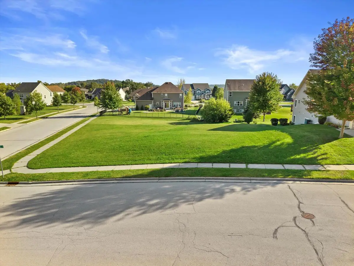 Lot 113 SHADE TREE COURT, Waukesha, WI 53188 - #1