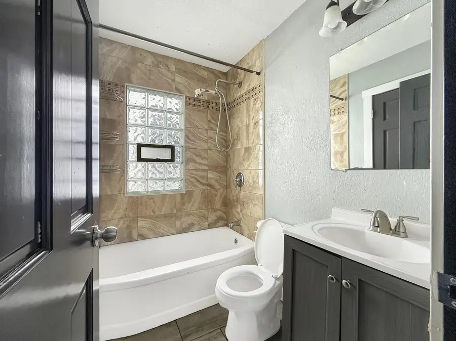 4616 N 30th STREET, Milwaukee, WI 53209 - #3