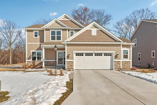 532 Wild Oak ROAD, Hartland, WI 53029