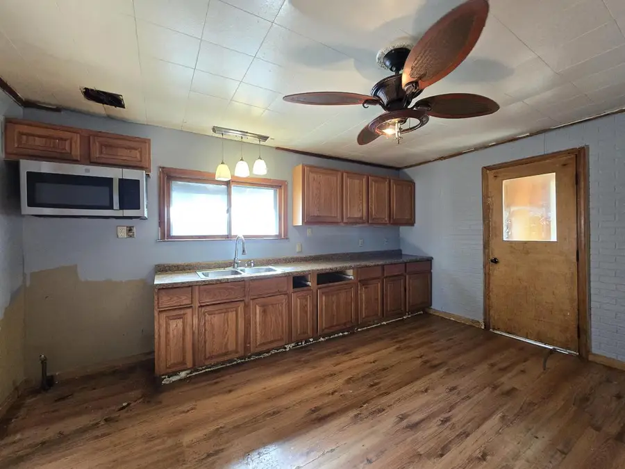 1929 N 18th STREET, Milwaukee, WI 53205 - #2