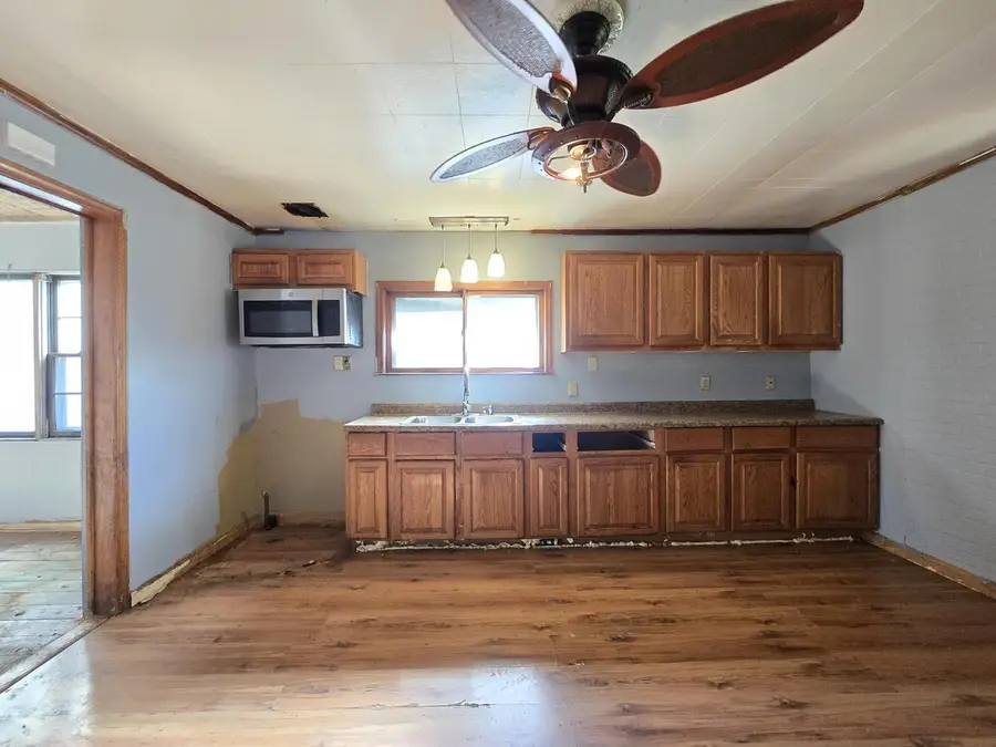 1929 N 18th STREET, Milwaukee, WI 53205 - #3