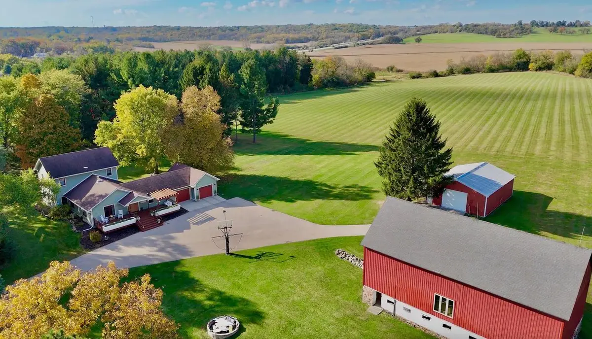 W3046 Krueger ROAD, Lake Geneva, WI 53147 - #1