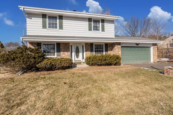 1638 Falls ROAD, Grafton, WI 53024