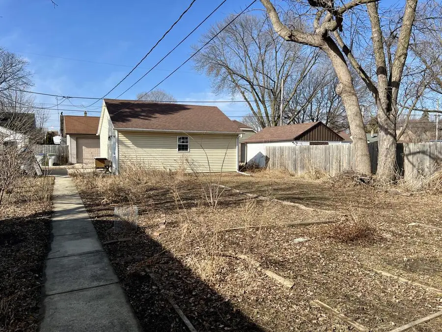 3207 S Austin STREET, Milwaukee, WI 53207 - #2