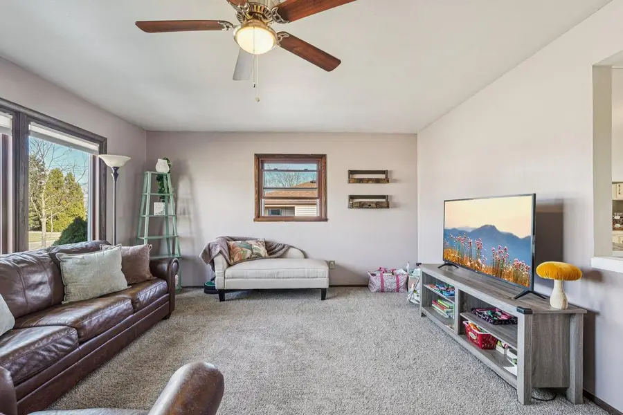 395 E OAK LANE, Oak Creek, WI 53154 - #3