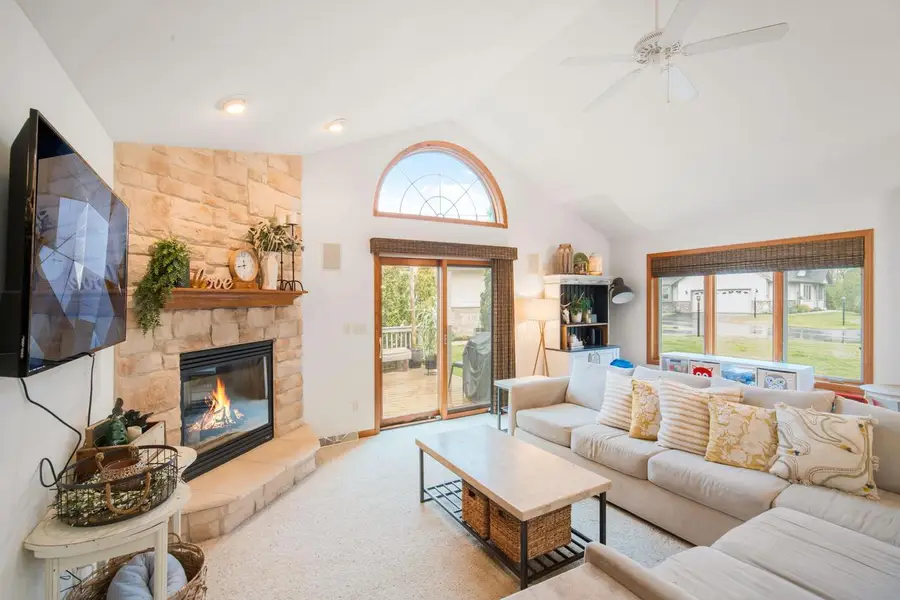 N161W18890 Jared DRIVE #251, Jackson, WI 53037 - #3