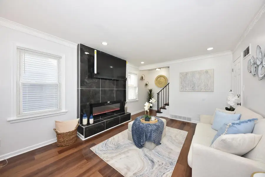 4348 N 19th STREET, Milwaukee, WI 53209 - #3