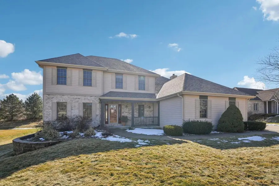 6435 W River Pointe DRIVE, Franklin, WI 53132 - #2