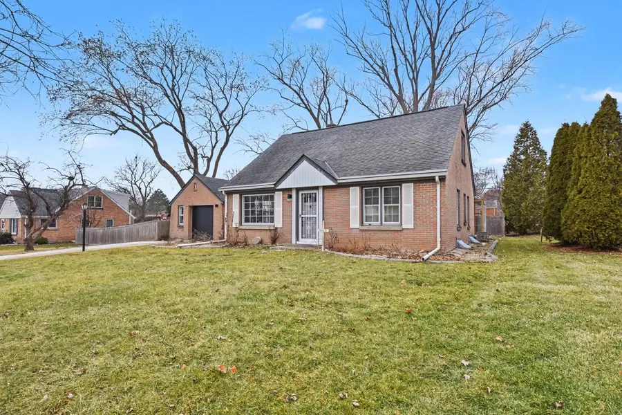 4503 N 106th STREET, Wauwatosa, WI 53225 - #2