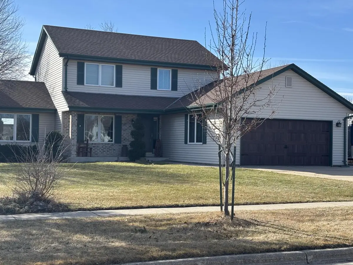 511 Small Farm ROAD, Mukwonago, WI 53149 - #1