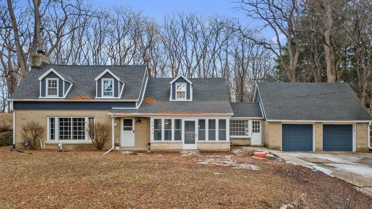 W204N6938 Lannon ROAD, Menomonee Falls, WI 53051 - #1