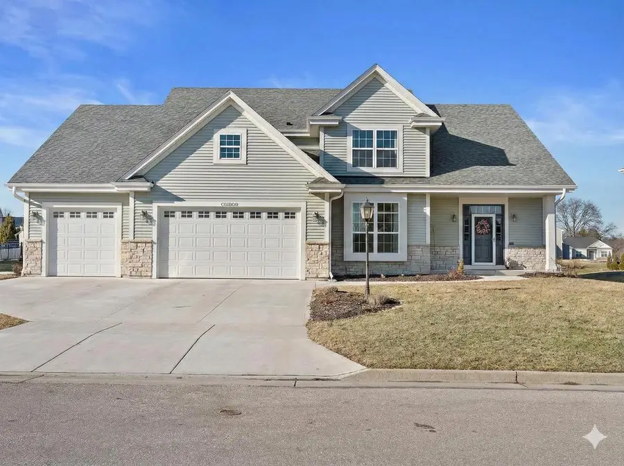 W153N4899 Orchid CIRCLE, Menomonee Falls, WI 53051 - #2