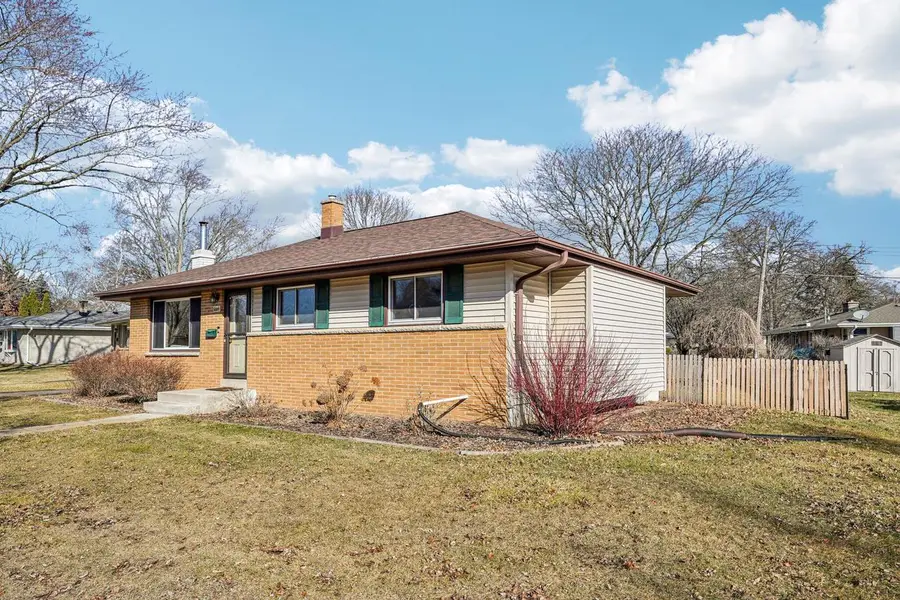 6004 Oriole LANE, Greendale, WI 53129 - #2