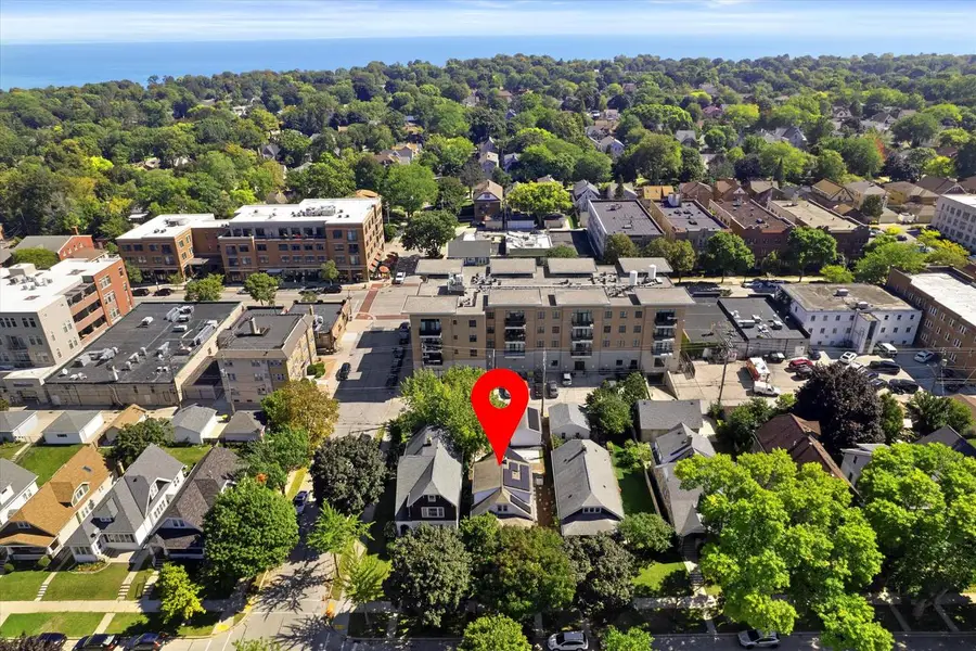 4476 N Bartlett AVENUE, Shorewood, WI 53211 - #3