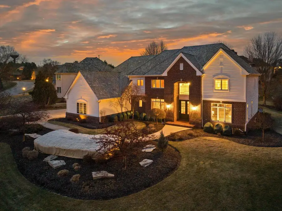 1810 E Bristlecone DRIVE, Hartland, WI 53029 - #3