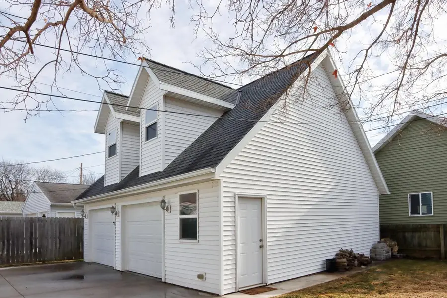 2125 Fairmont STREET, Manitowoc, WI 54220 - #2