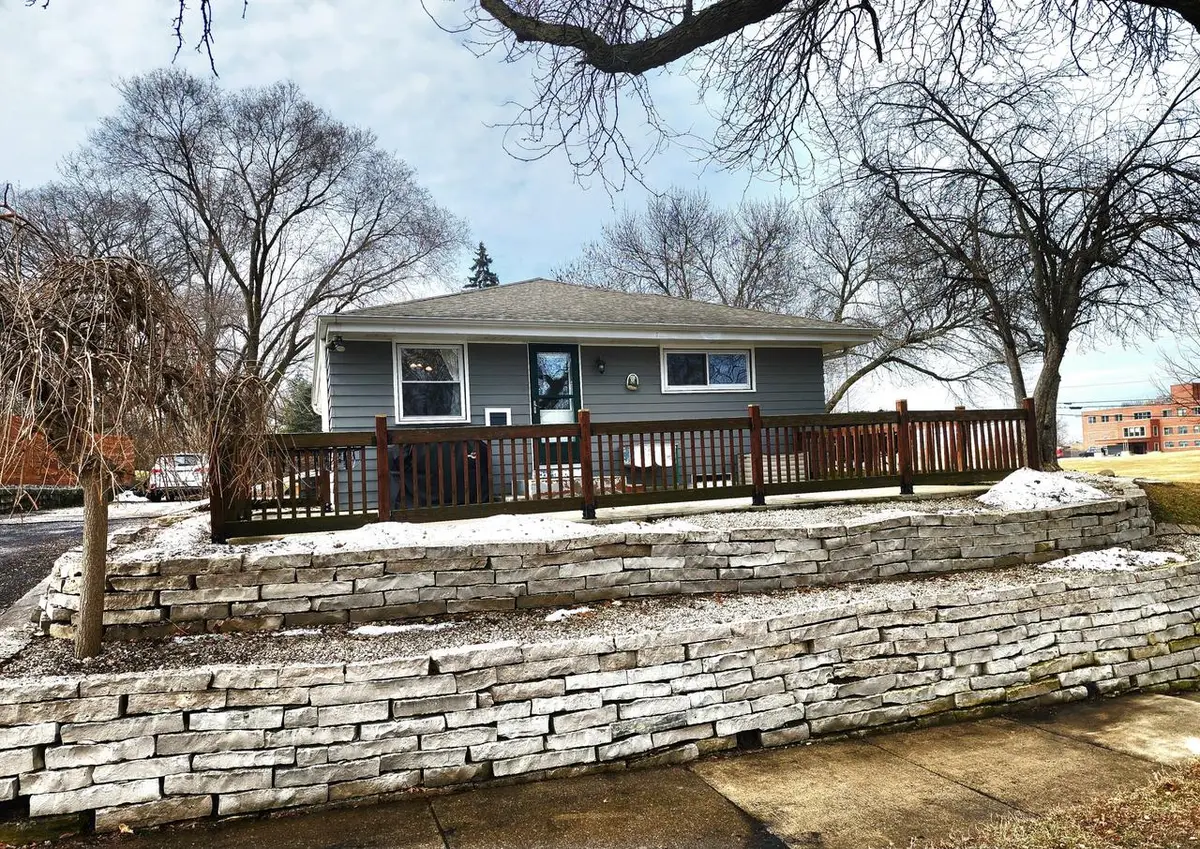 1323 Northview ROAD, Waukesha, WI 53188 - #1