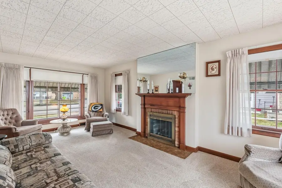 301 North AVENUE, Hartland, WI 53029 - #2