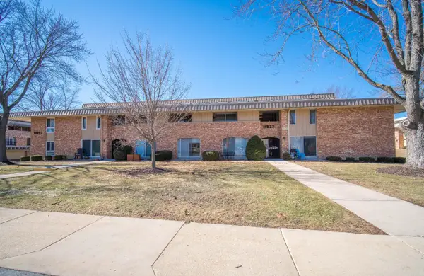 11927 W Appleton AVENUE #24, Milwaukee, WI 53224