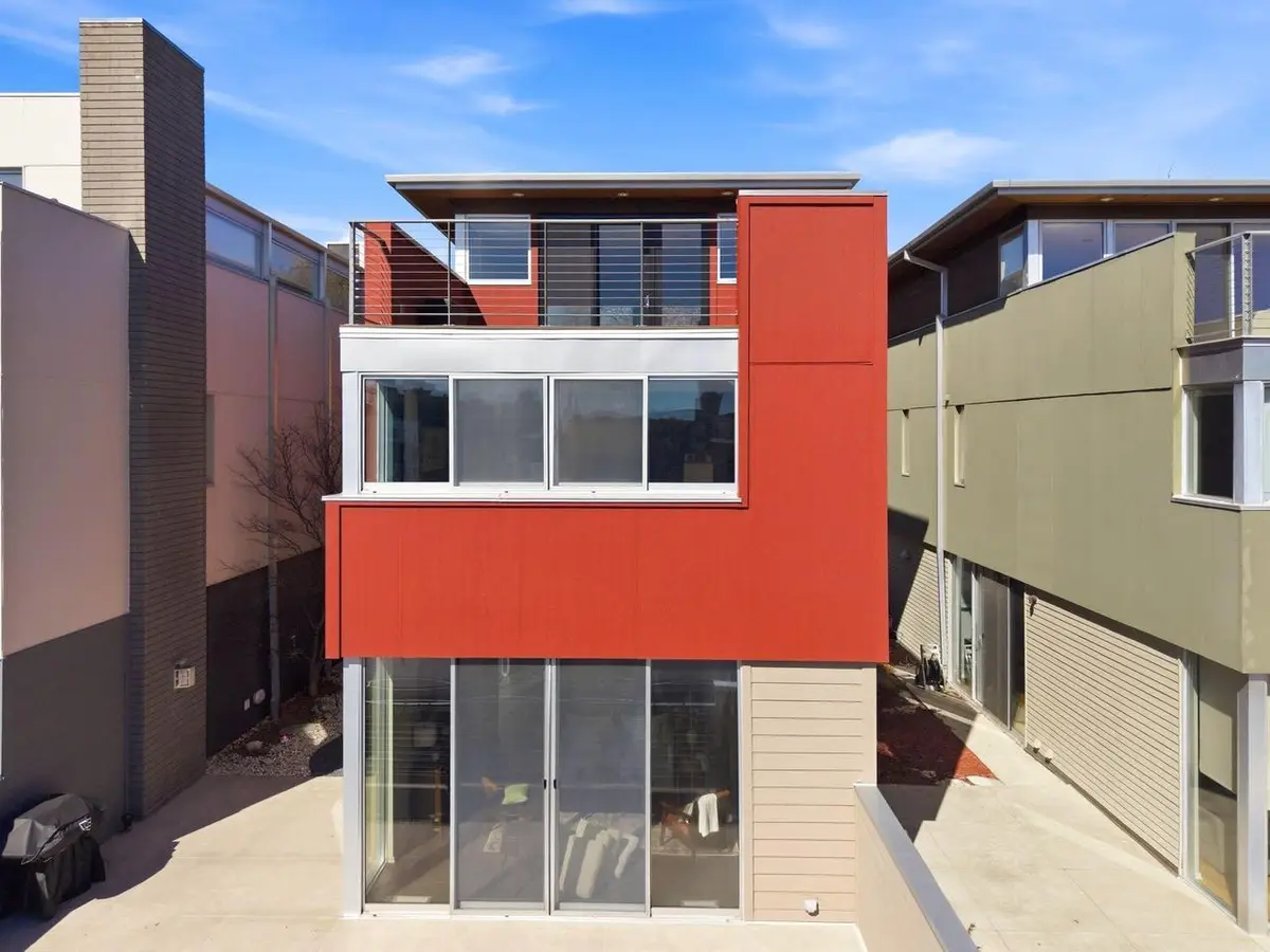 851 E Reservoir AVENUE, Milwaukee, WI 53212 - #1