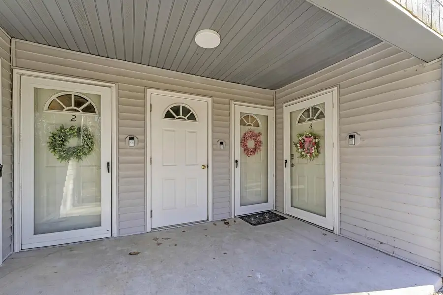 9342 W Loomis ROAD #3, Franklin, WI 53132 - #2