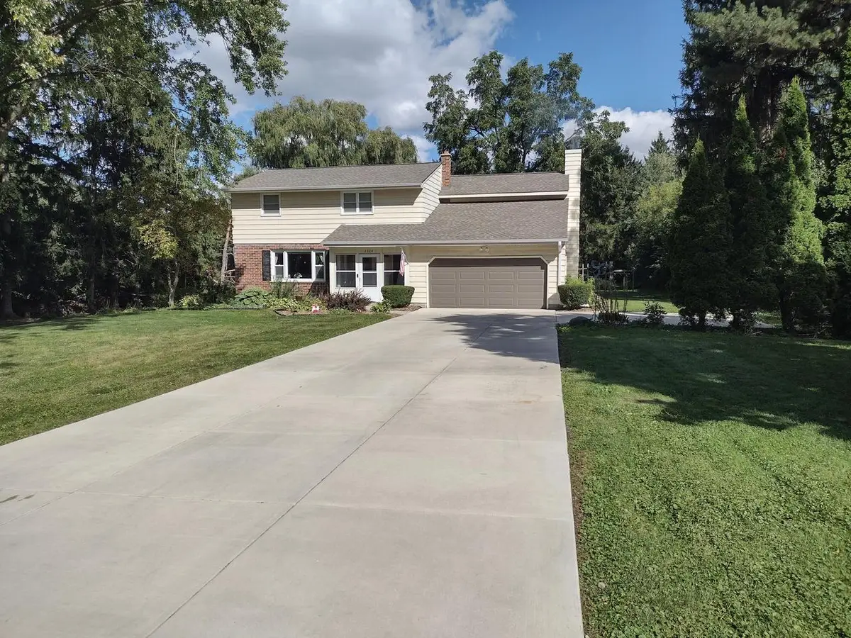 2324 S Brookland ROAD, New Berlin, WI 53151 - #1