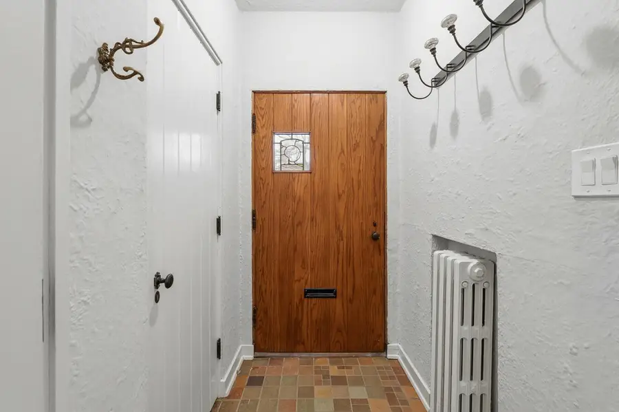 1031 E Circle DRIVE, Whitefish Bay, WI 53217 - #3