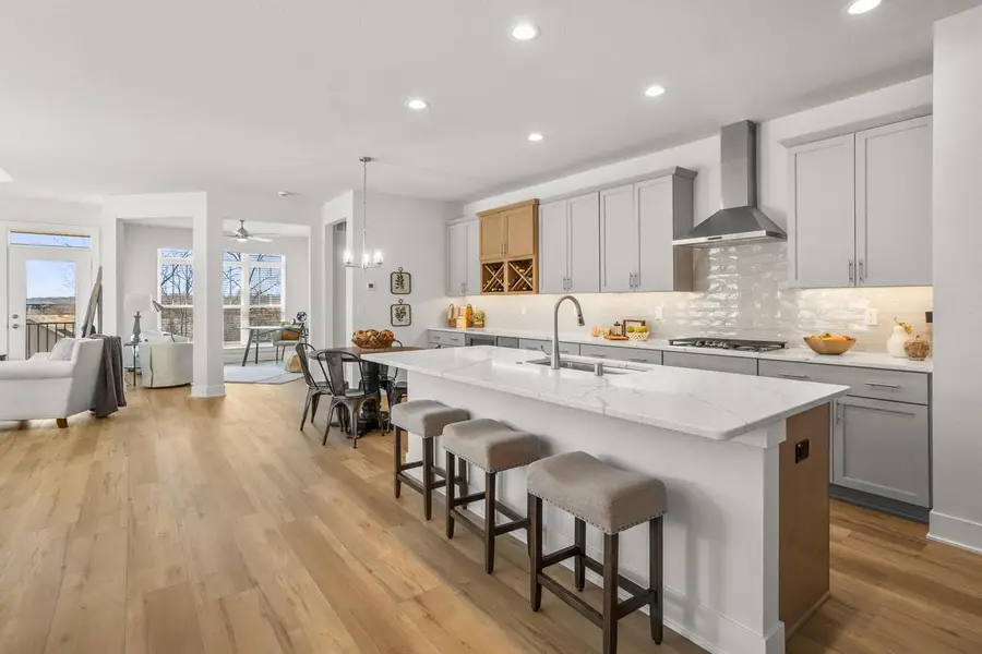 N28W25285 Parkway Ridge CIRCLE #C, Pewaukee, WI 53072 - #2